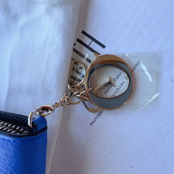 Dior Blue Diorissimo Voyageur Zip Around Wallet - Picture 6 of 6